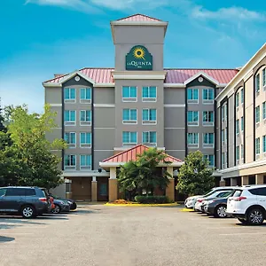 Hotel La Quinta By Wyndham Vancouver Airport
